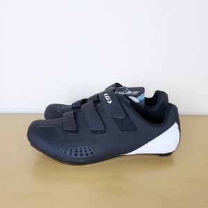 NWT Garneau Jade II Black Ergo Air Size 10 Cleats Three Bolt Cycling Shoes NIB